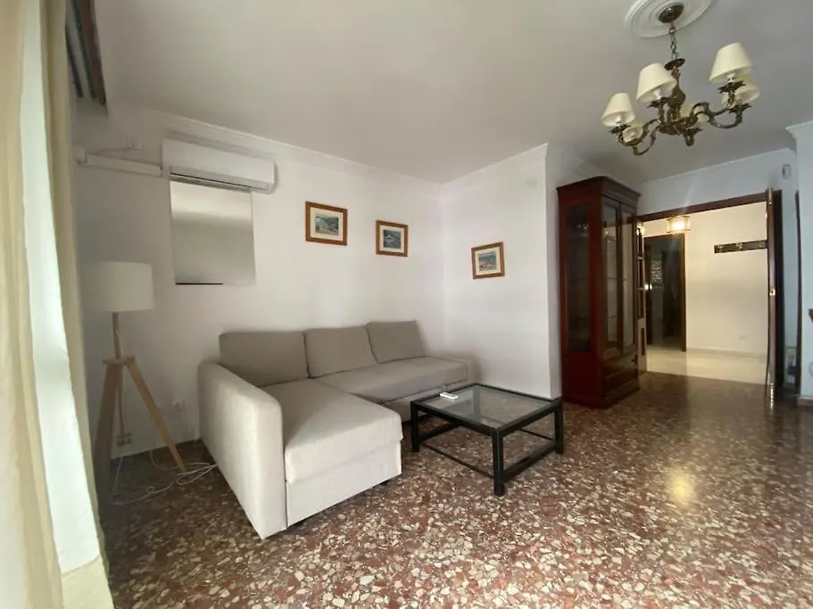 Apartment Funcional Piso 4 Dormitorios Frente A Santa Justa Seville