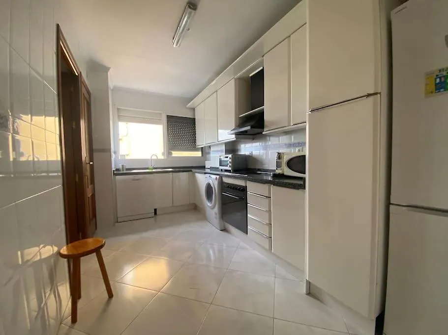 Apartment Funcional Piso 4 Dormitorios Frente A Santa Justa Seville Spain
