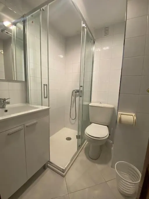 Apartment Funcional Piso 4 Dormitorios Frente A Santa Justa Seville